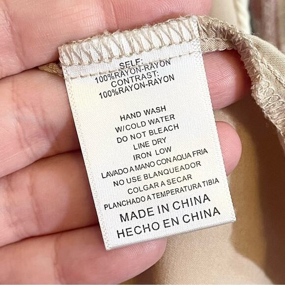 Listicle Women's Pink Floral Front Print Full Sleeves Blouse Size Large - Picture 6 of 12